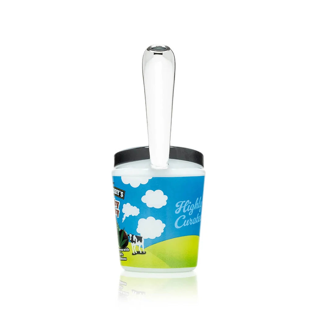 Hemper Bong & Cherry's Ice Cream Hand Pipe